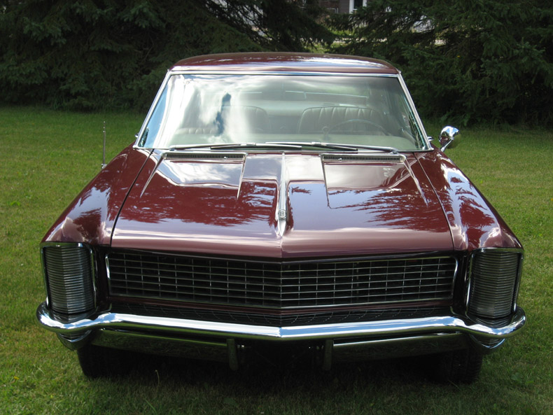 1965 buick riviera front